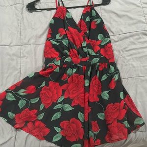 Romper adjustable straps and zipper size large perfect condition